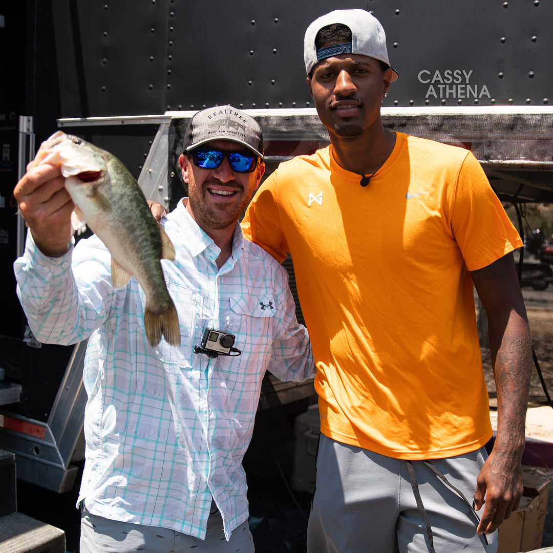 斗鱼和平精英冒险之旅11月20日阿勒泰启幕 16位顶流嘉宾共赴雪国之约