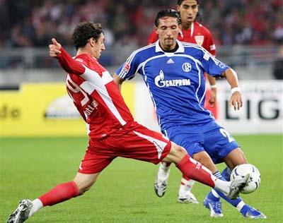 进步神速，独行侠克莱·汤普森在库珀·弗拉格状态火热时送上鲜花