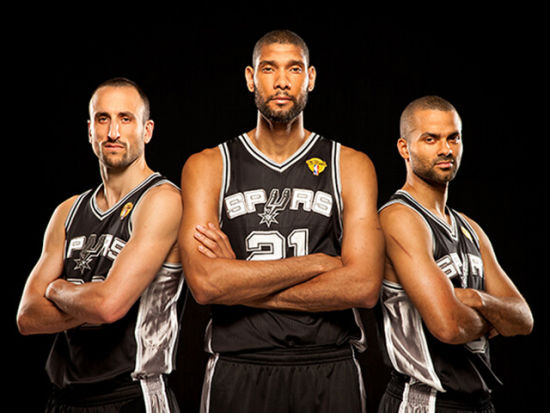 国际足球友谊赛：我国雄狮队0比1败给尼泊尔