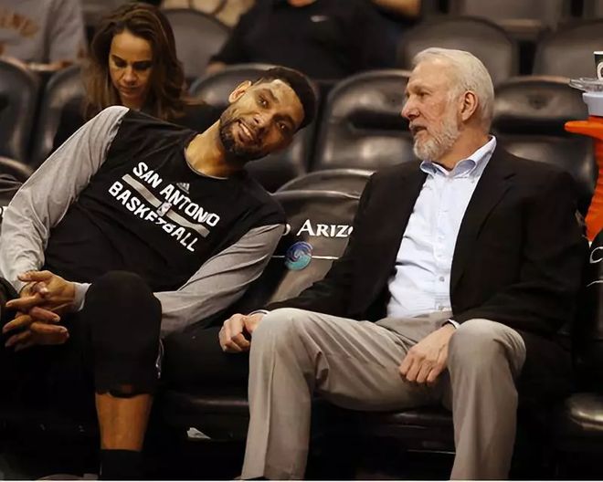 费城人队核心舒瓦伯被选为大联盟 2025 年度“最受球员欢迎队友”