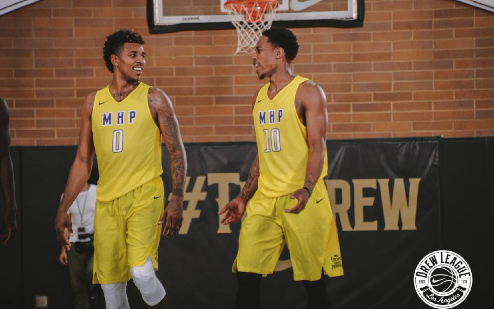 记者：虽然帕夫洛维奇无大碍，但战斯图加特他将轮休磁卡首发